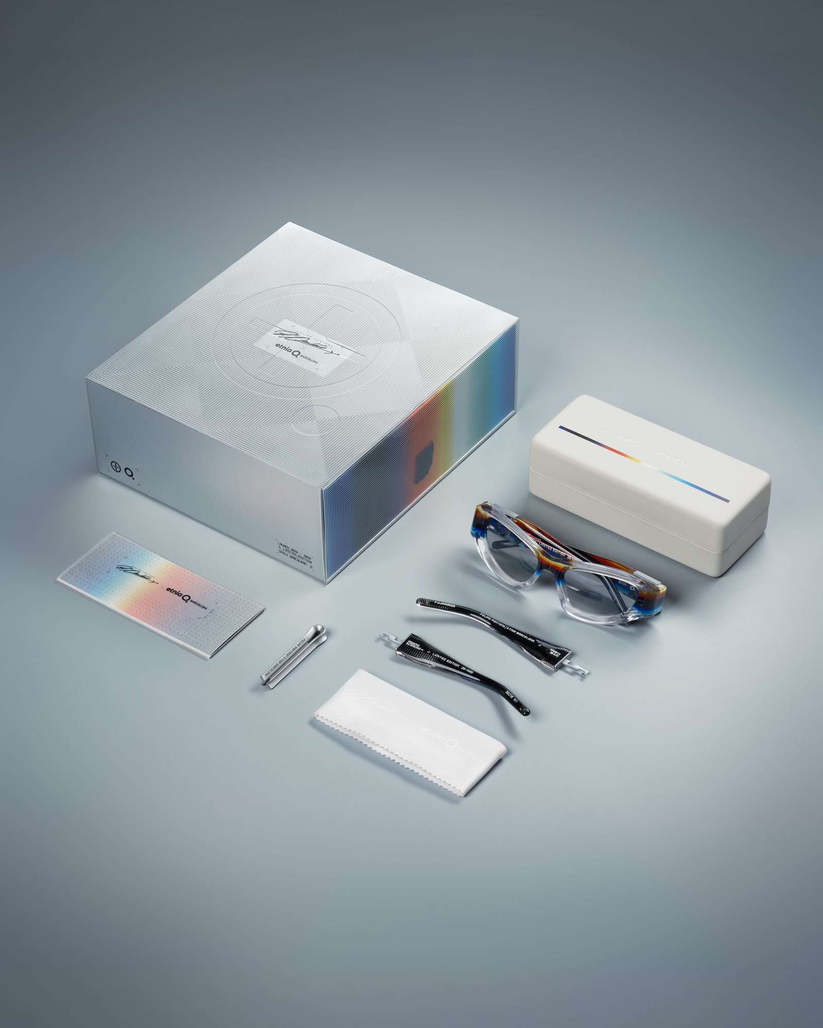 Prisma Scissura — La caja completa: estuche, libro, llave, tarjetas y varillas · Etnia Barcelona