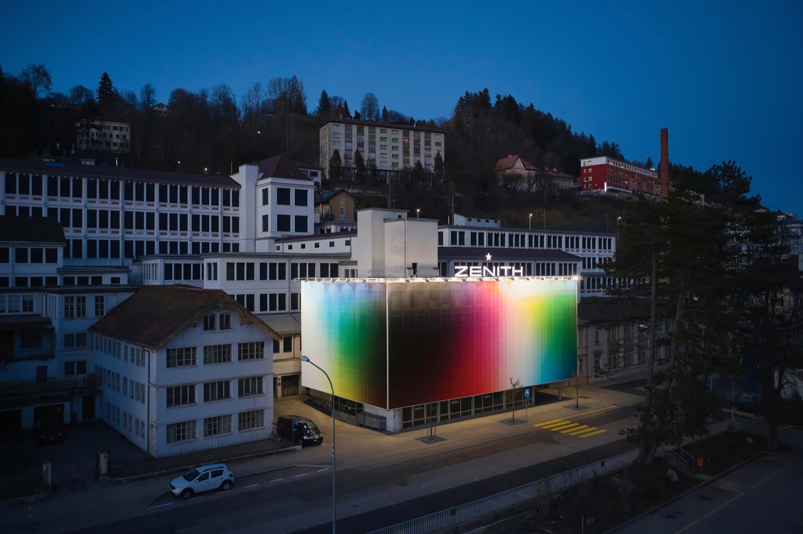 Zenith × Felipe Pantone — Fachada de la manufactura, Le Locle (2020) — asset propio de felipepantone.com