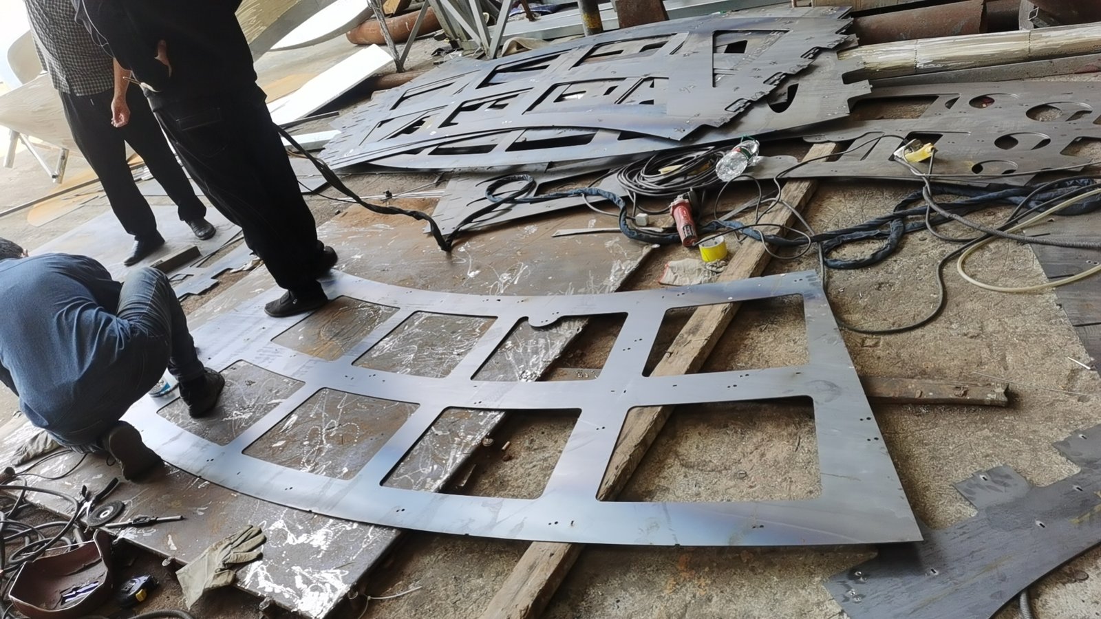 Chromadynamica Dimensional for Hangzhou, 2024 — Making of — foto del Drive del estudio (harvest 2026-07-04) · carpeta hangzhou-2024-jnby
