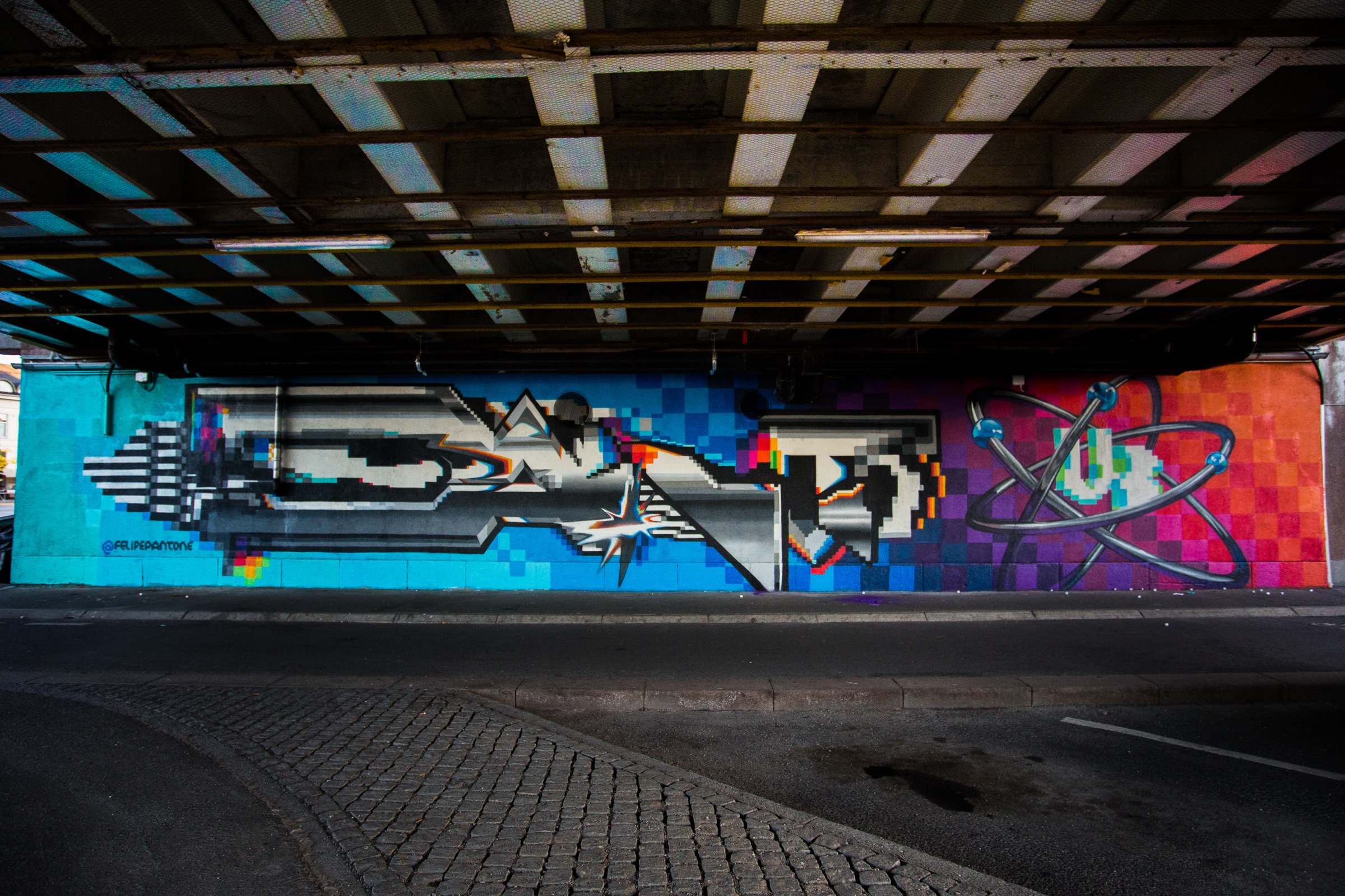 Drammen Bridge, 2015 — En proceso: el boceto a spray sobre el muro en blanco.