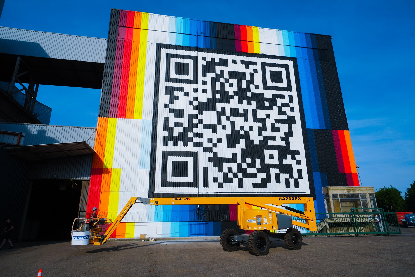 #LargestQR, 2017 — foto del Drive del estudio (harvest 2026-07-04) · carpeta hasselt-2017-largest-qr
