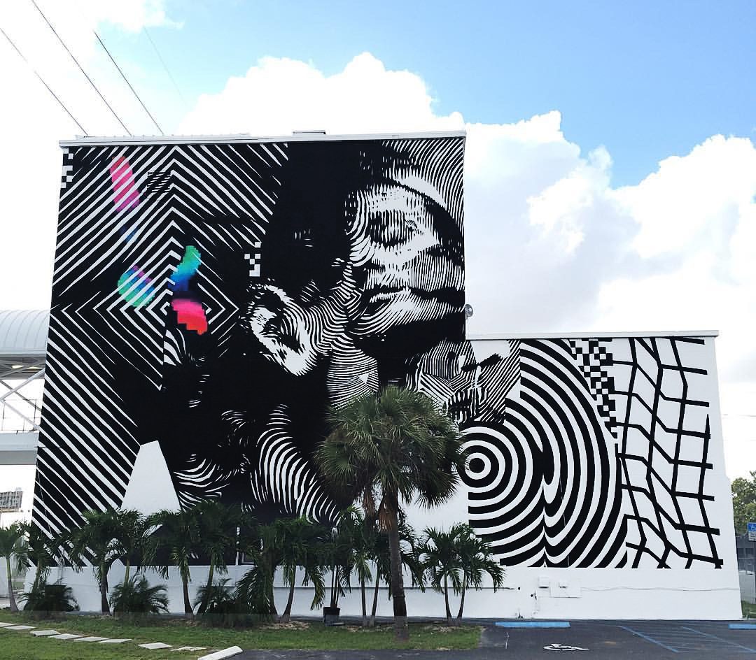 Miami, 2016 — El muro en Mana Wynwood: los rostros en moiré de 2alas y la sección óptica de círculos concéntricos