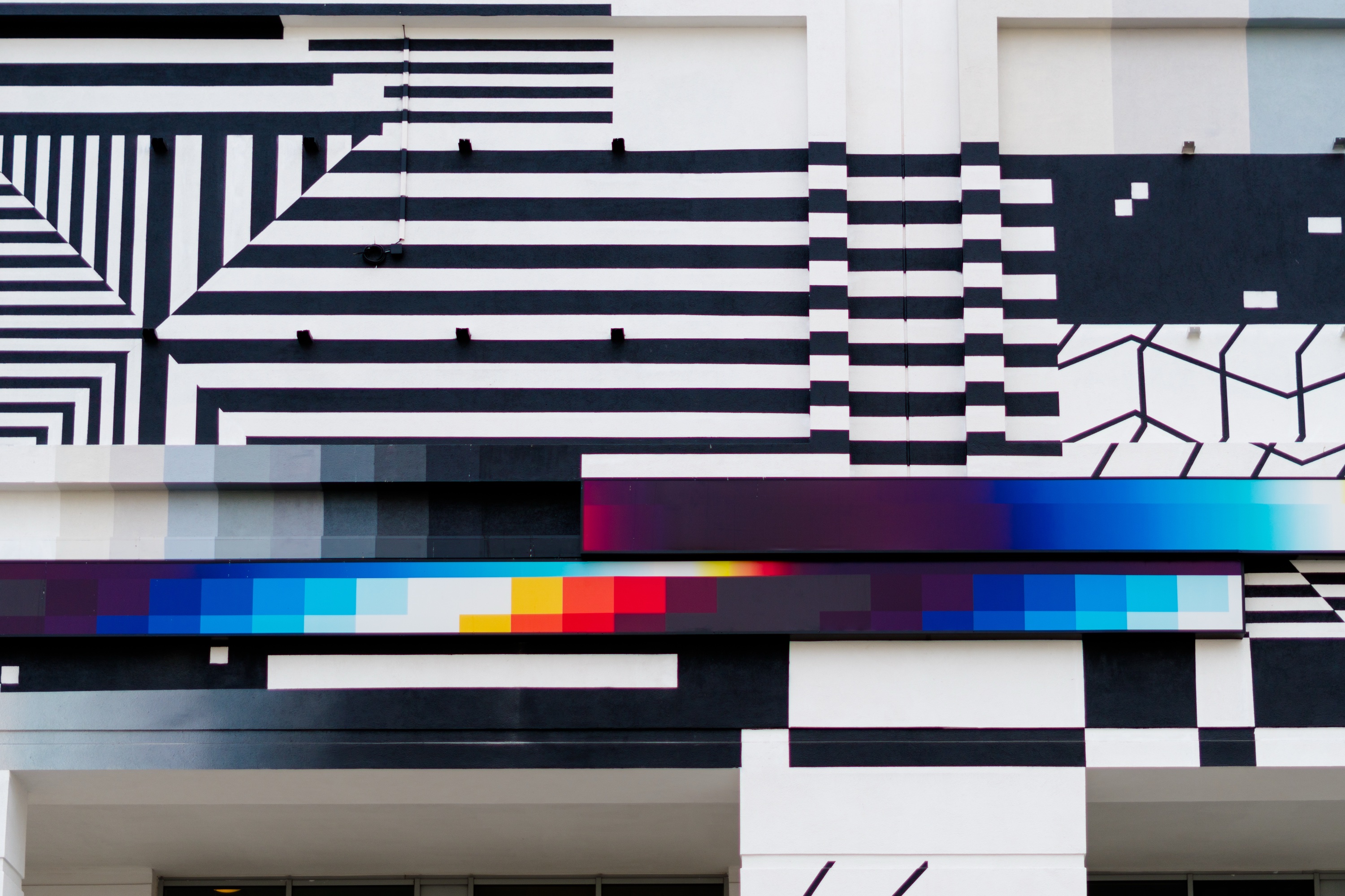 Chromadynamica for Moscow, 2018 — Detalle de la fachada.