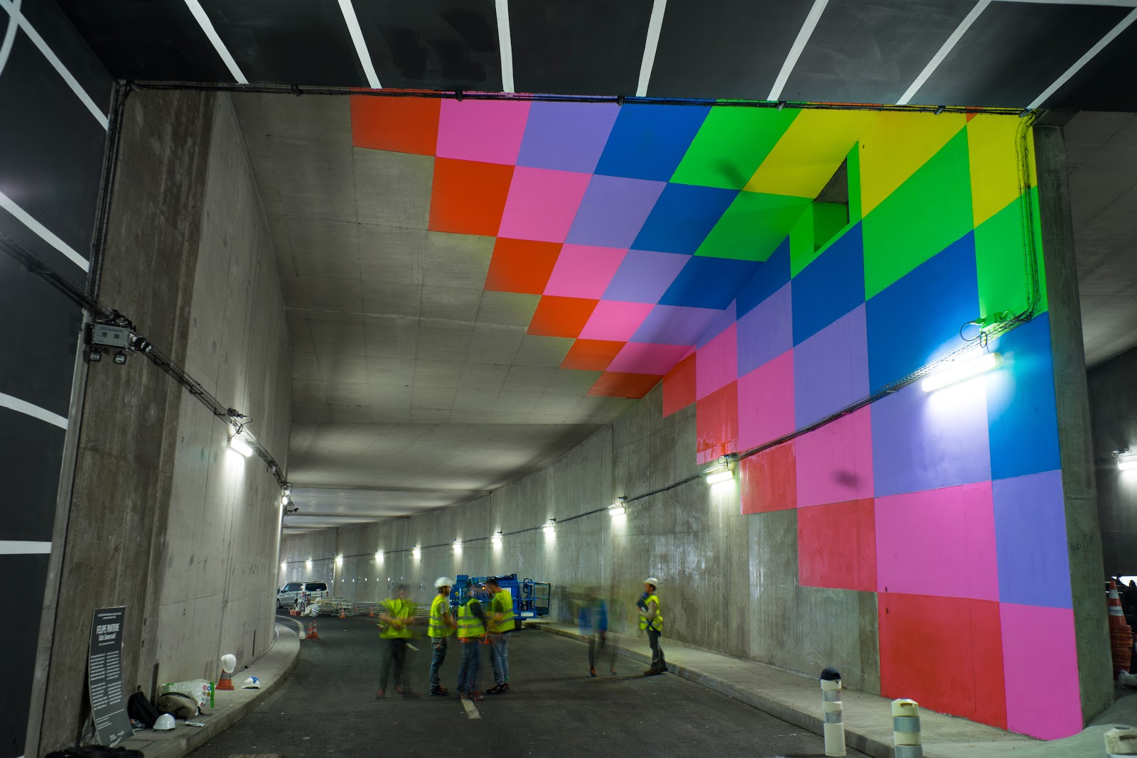 Data Somersault, 2016 — foto del Drive del estudio (harvest 2026-07-04) · carpeta paris-2016-palais-de-tokyo