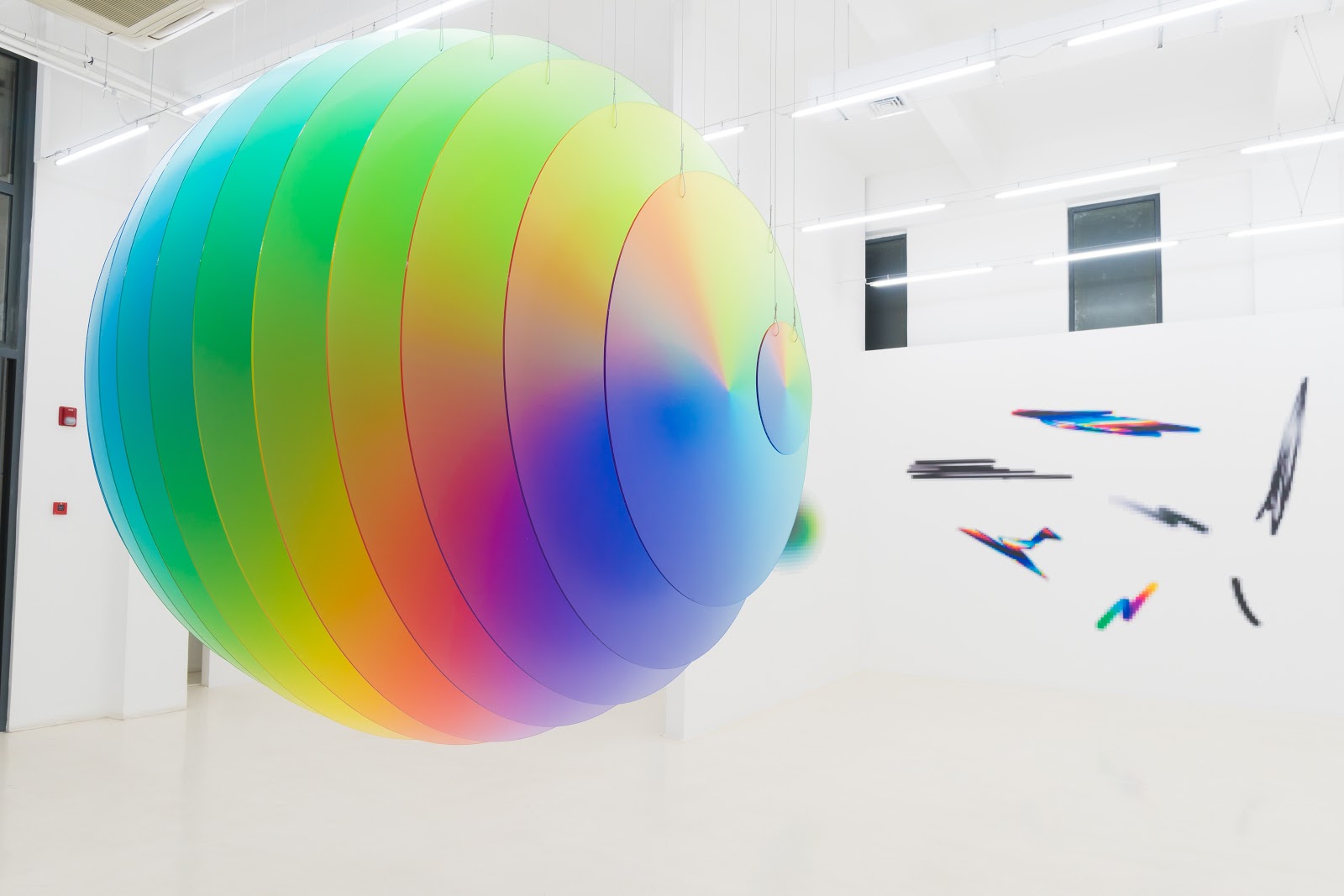 Distance, Speed, Time, Formula — vista de sala (danysz-shanghai-2019-dstf-2.jpg)