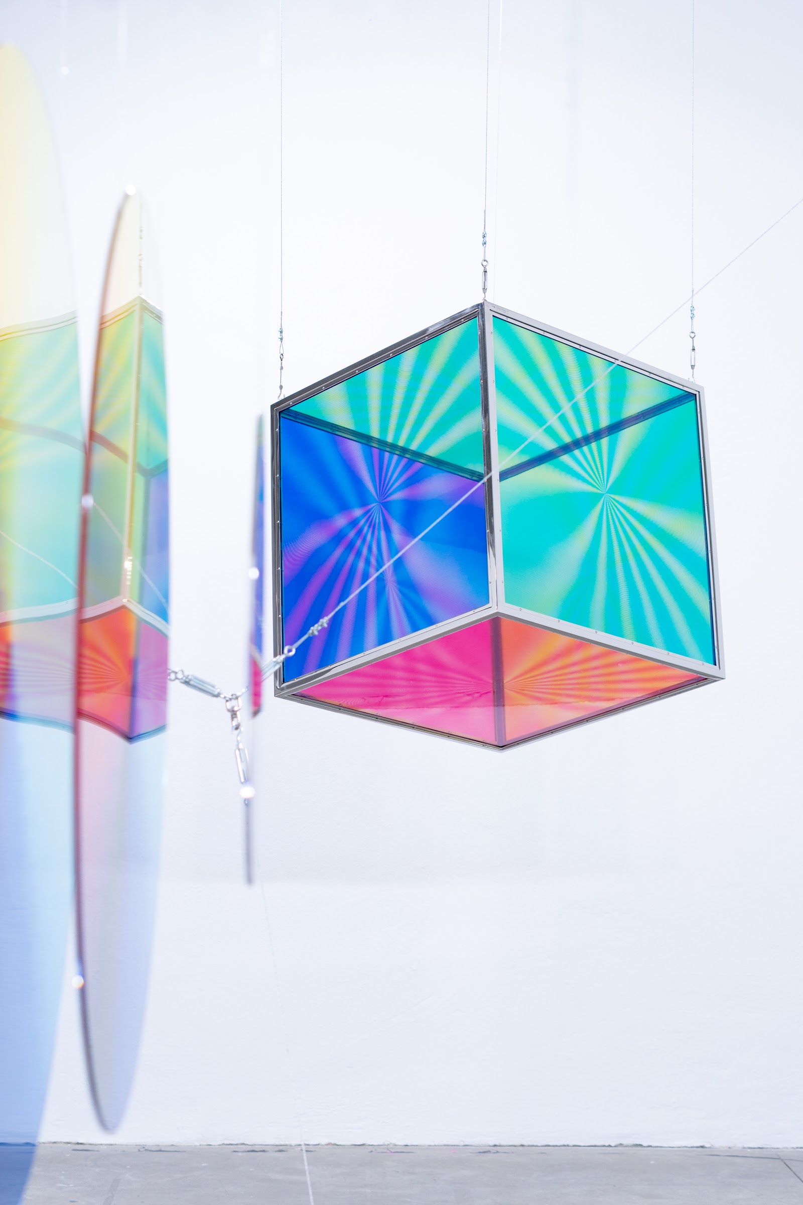 Perceptual Phenomena, Color Spaces, Structural Honesty — vista de sala (perceptual-phenomena-color-spaces-structural-honesty-2024-5.jpg)