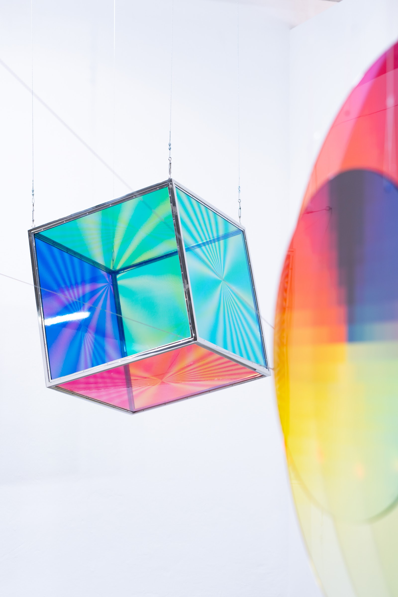 Perceptual Phenomena, Color Spaces, Structural Honesty — vista de sala (perceptual-phenomena-color-spaces-structural-honesty-2024-7.jpg)