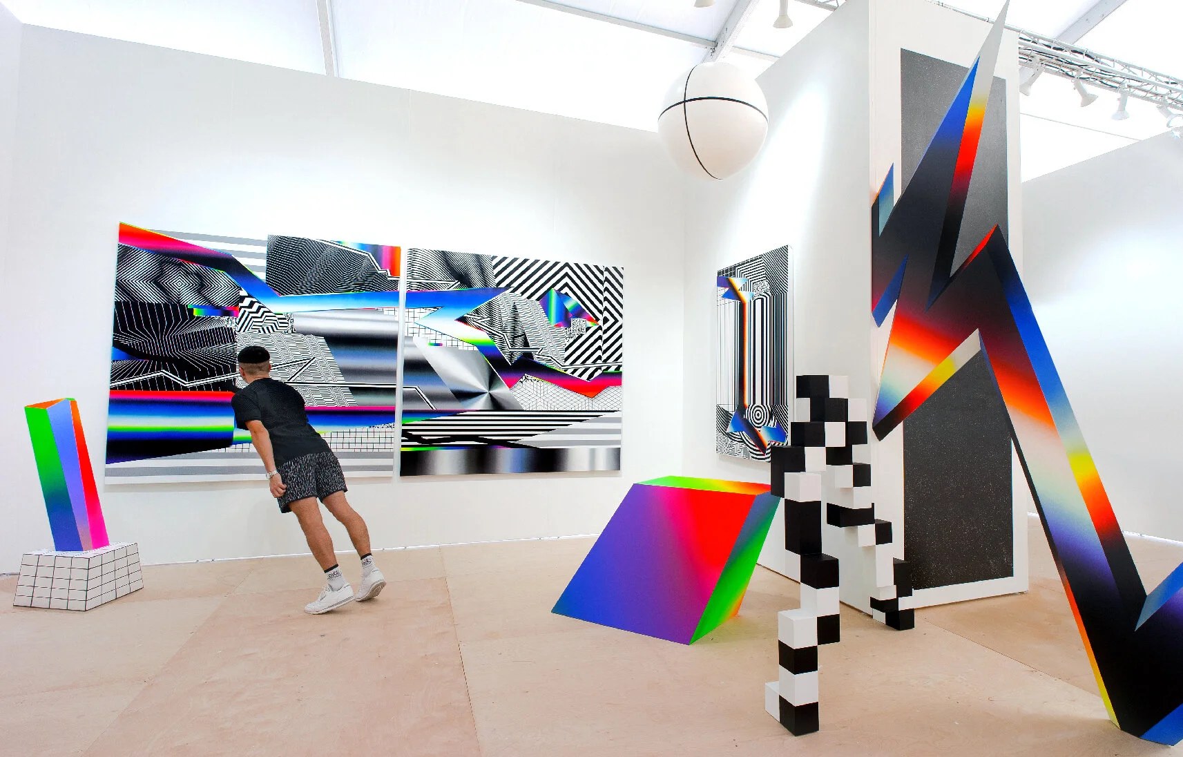 SCOPE Miami Beach — Mirus Gallery — vista de sala principal