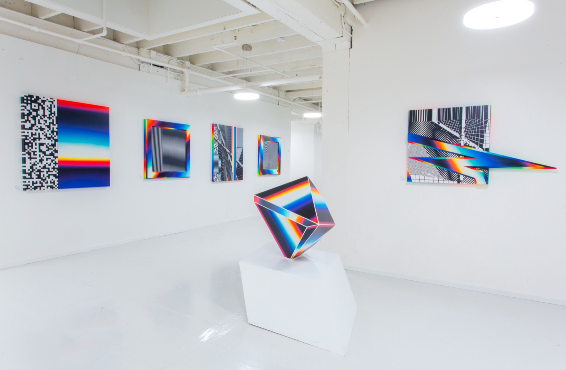 W3-Dimensional — vista de sala (w3-dimensional-2016-3.jpg)