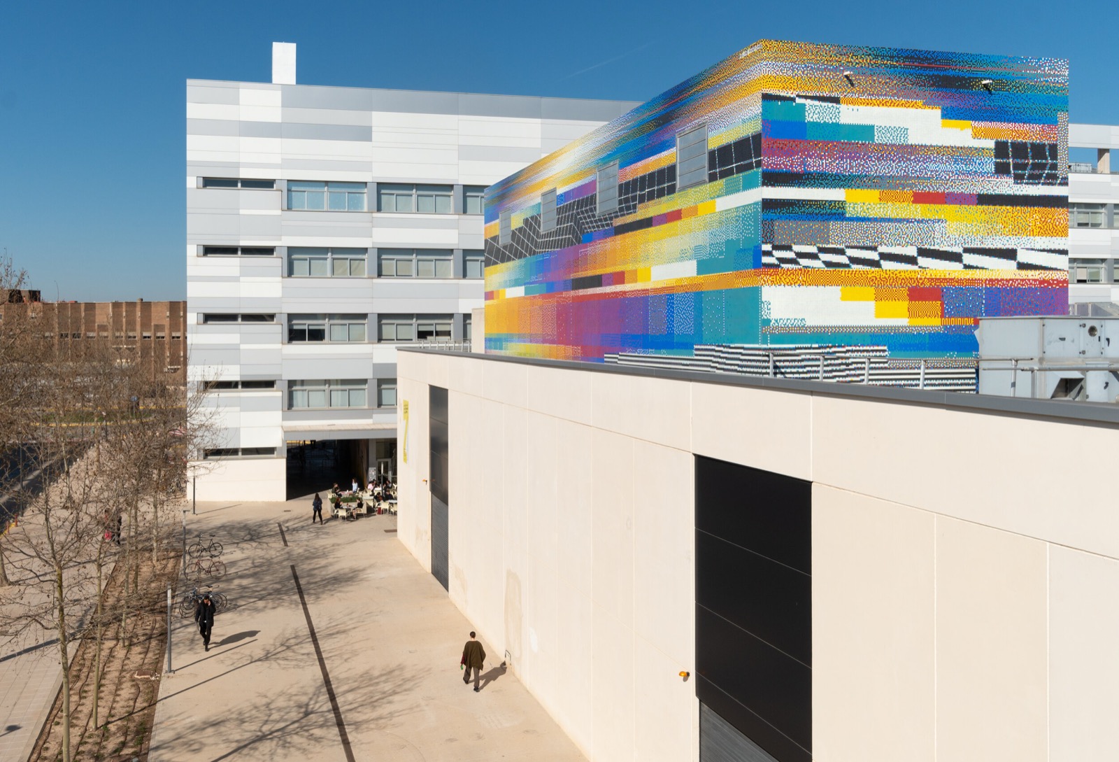 Chromadynamica (UPV mosaic facade), 2020 — segunda vista