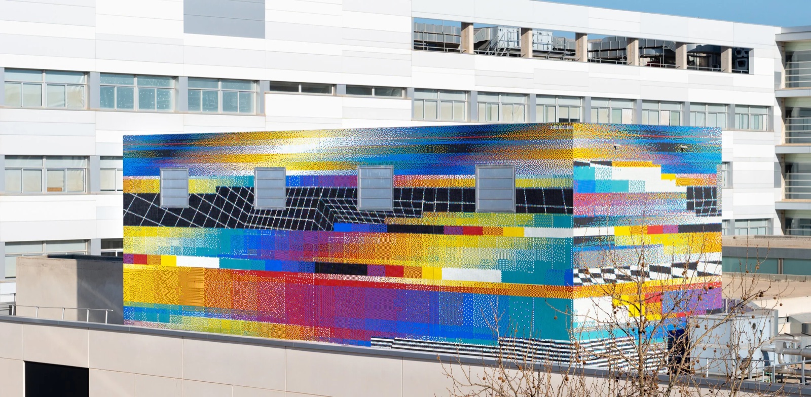 Chromadynamica (UPV mosaic facade), 2020 — panorámica