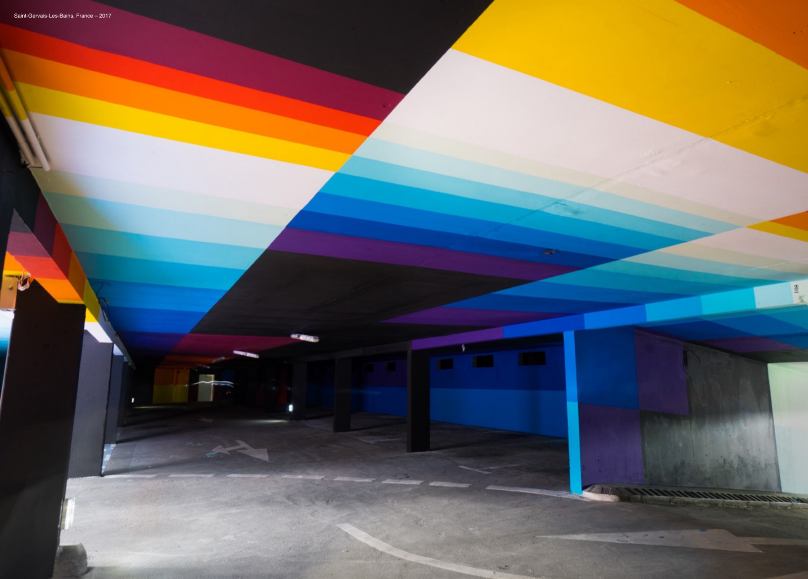 Saint-Gervais-les-Bains, 2017 — PRAESENTIA (2020) · PDF 54 · el techo a color, a sangre