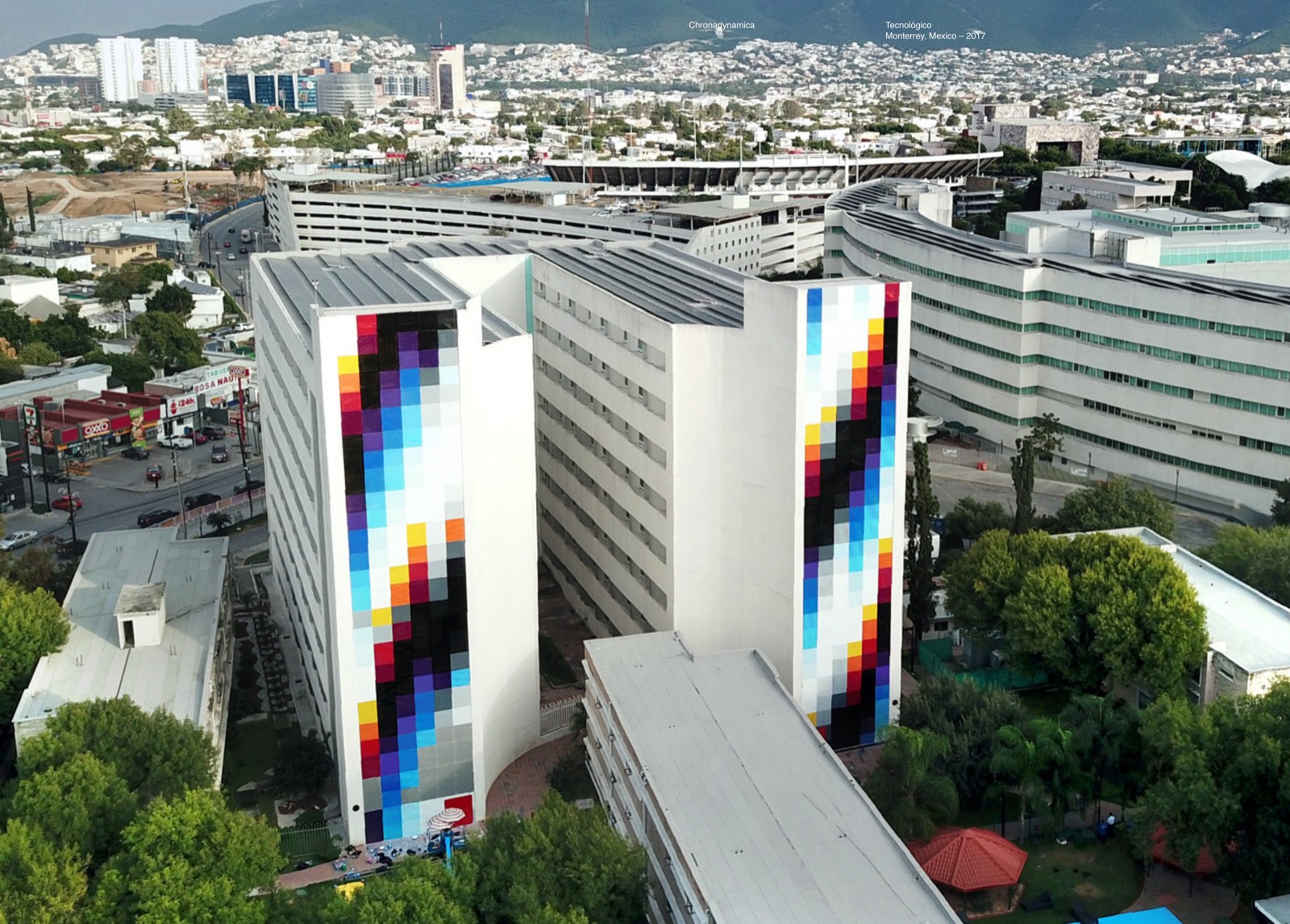 Chromadynamica for Monterrey (T.E.C), 2017 — PRAESENTIA (2020) · PDF 80 · dron: las dos torres gemelas (el libro imprime «Chronadynamica», sic)