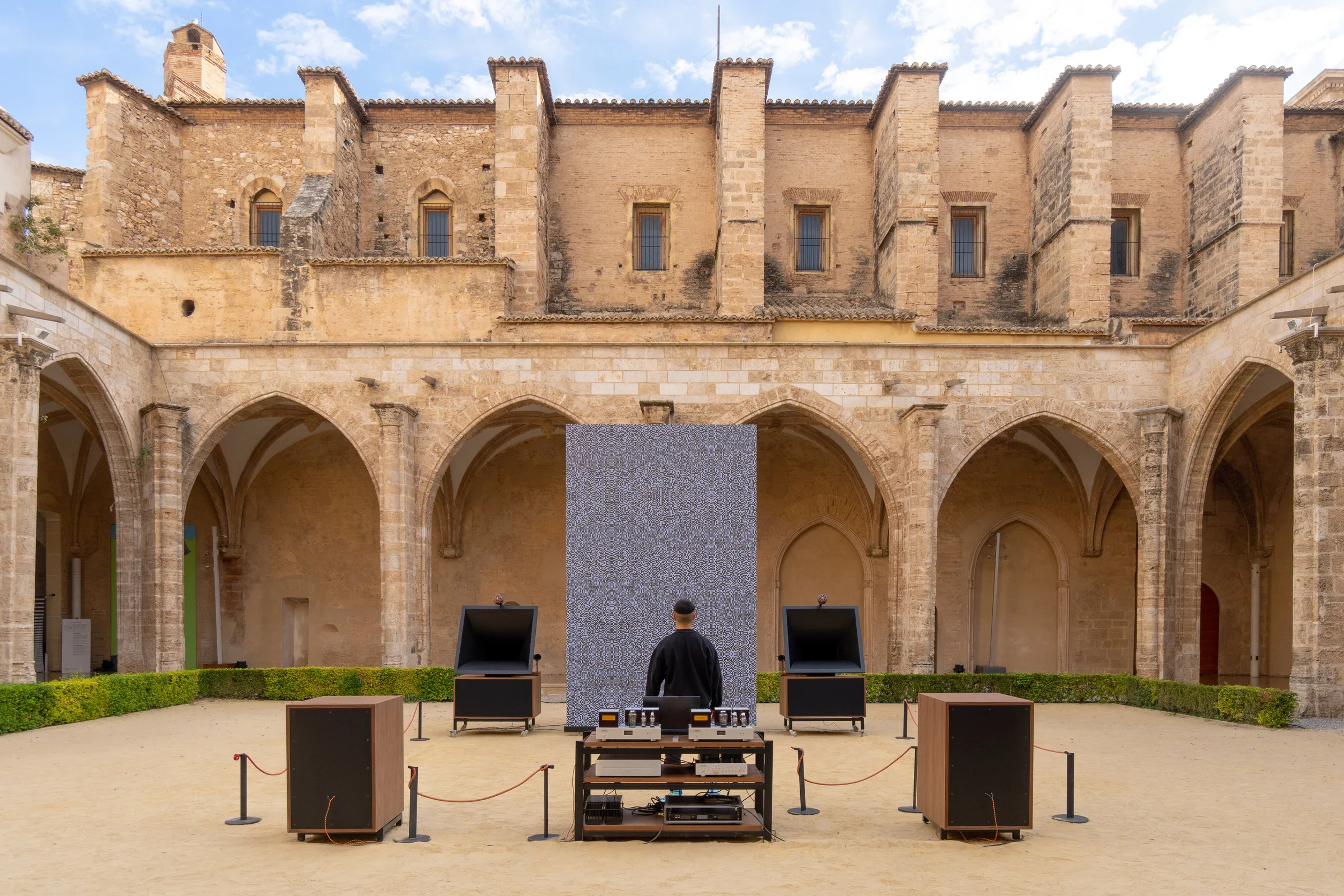 Ultradynamic Range (Light and Sound) — foto 6